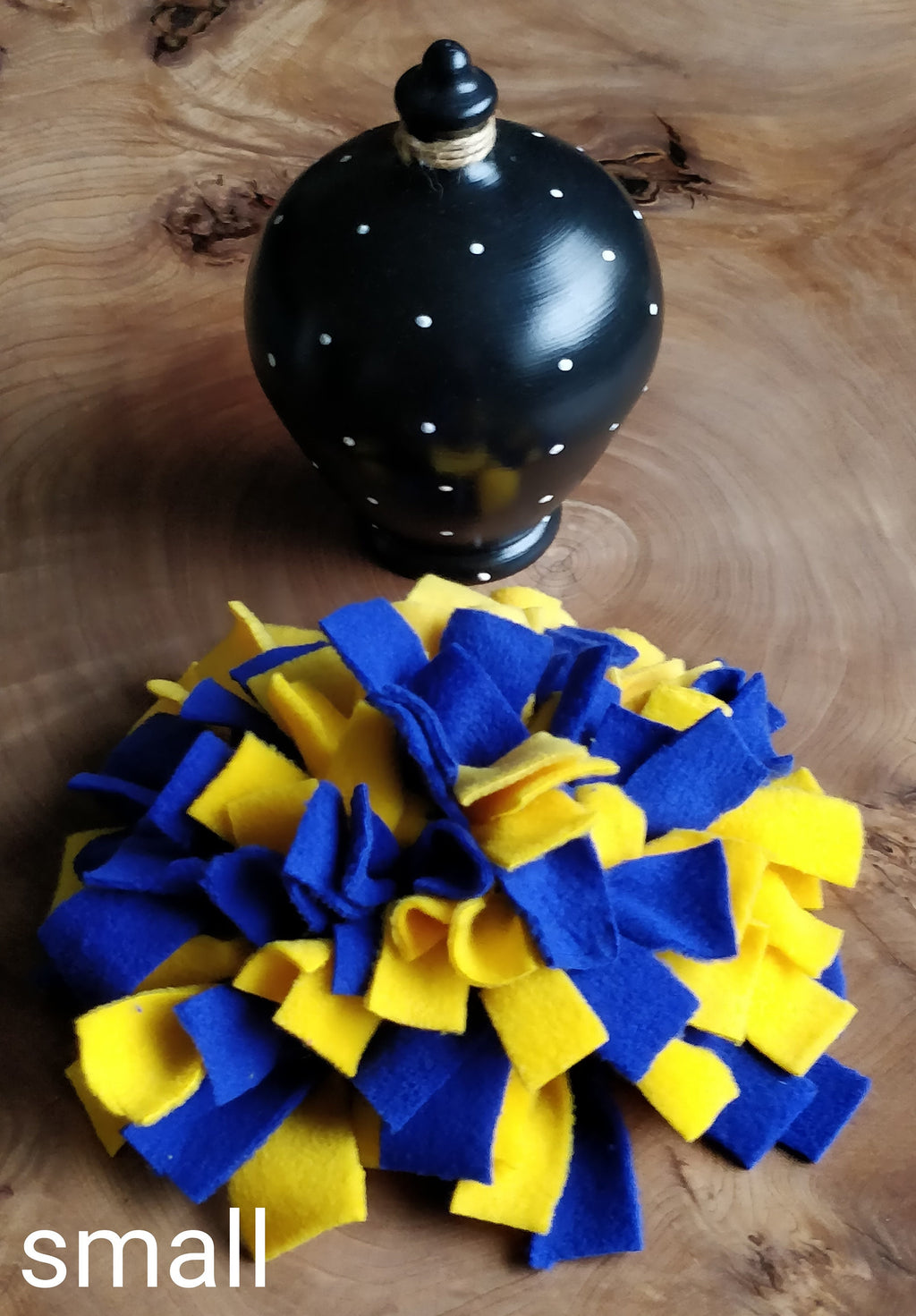 Fleece Snuffle Mat for small pets, Nose Work Toy
