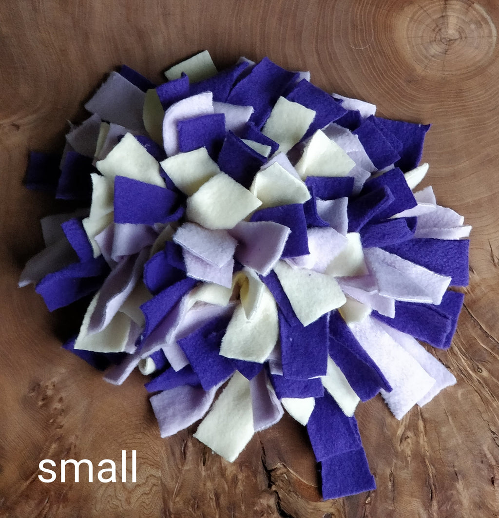 Fleece Snuffle Mat for small pets, Nose Work Toy
