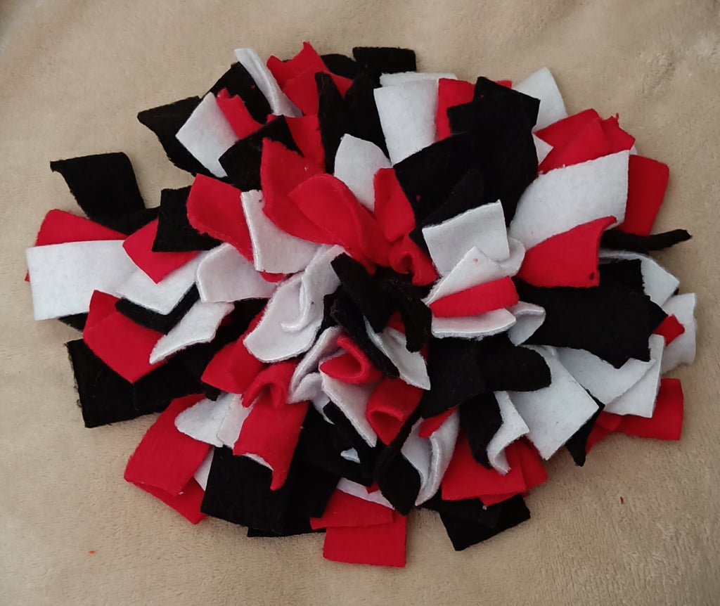 Fleece Snuffle Mat for small pets, Nose Work Toy