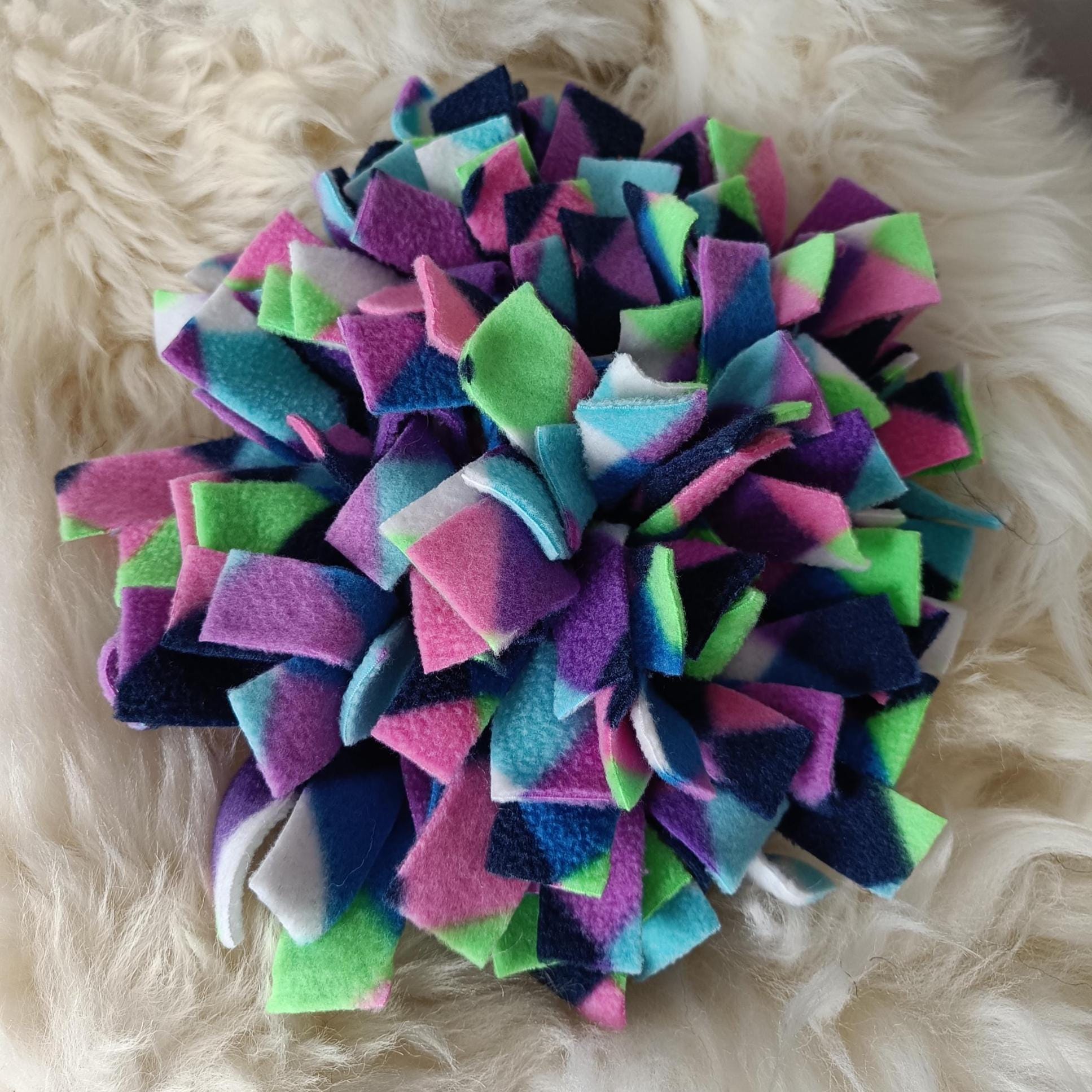 Snuffle mat for small pet, treat dispenser, foraging, sniffing, finding snacks, dog toy