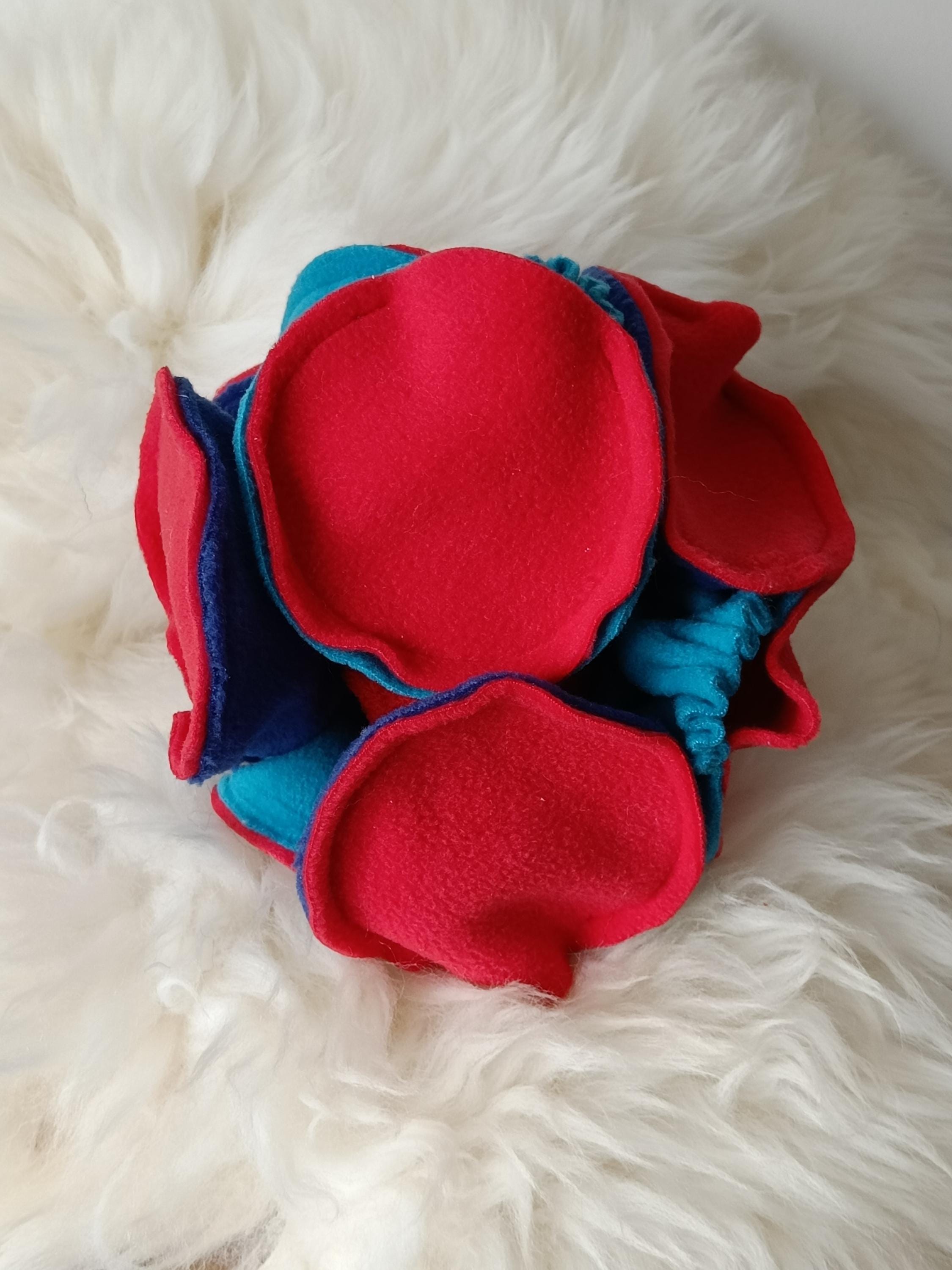 Fleece Snuffle Ball Dog Treat Dispenser, Interactive Pet Puzzle Game, Washable 8-Inch Ball
