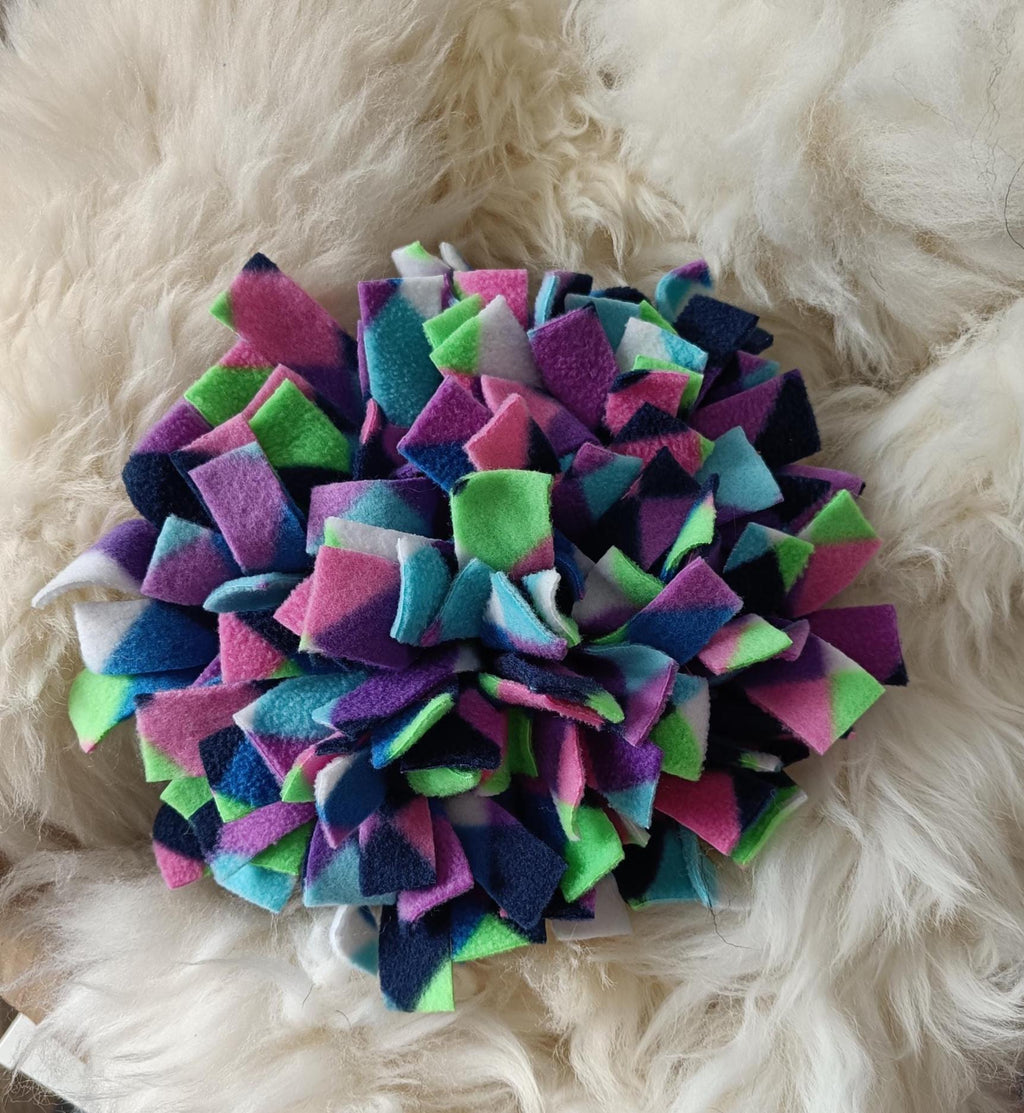Snuffle mat for small pet, treat dispenser, foraging, sniffing, finding snacks, dog toy
