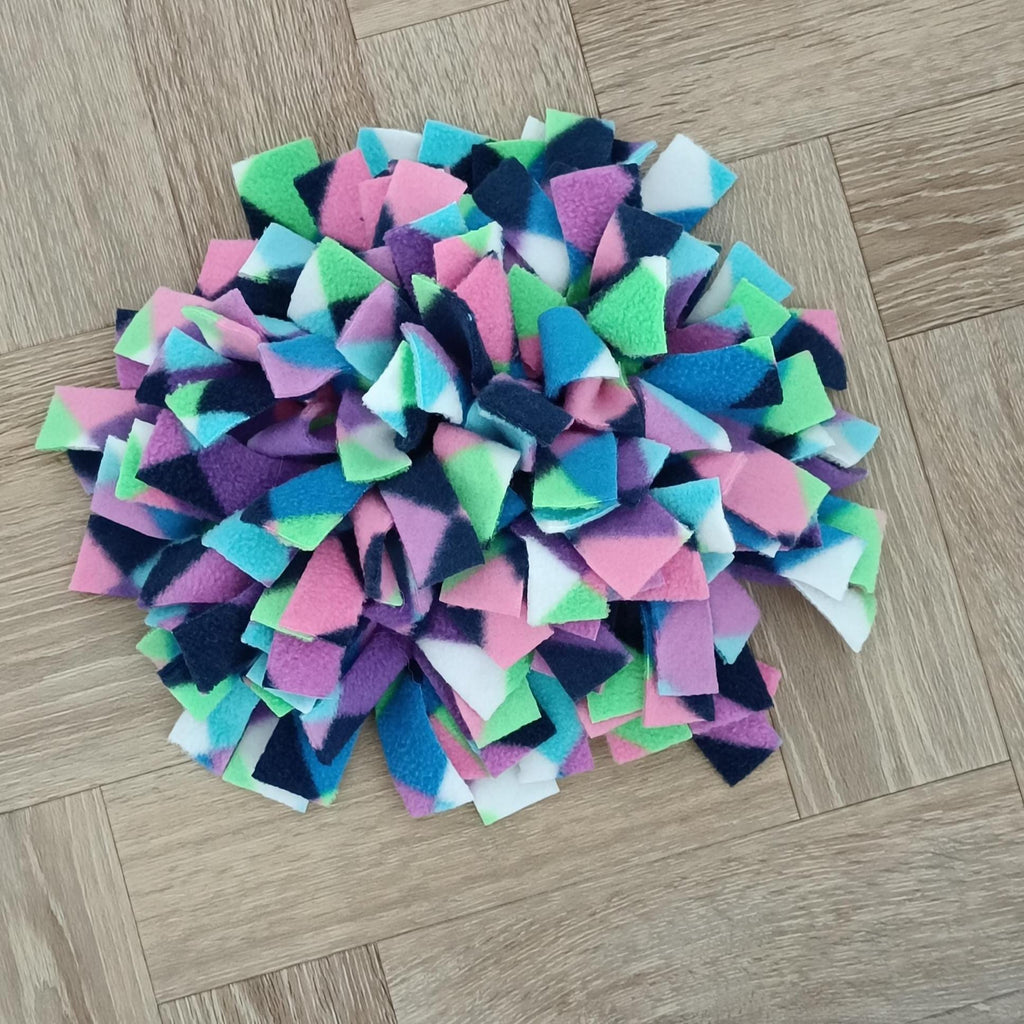 Snuffle mat for small pet, treat dispenser, foraging, sniffing, finding snacks, dog toy
